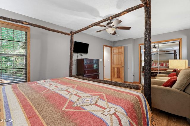 507 Eagle Trail, Gatlinburg, TN 37738