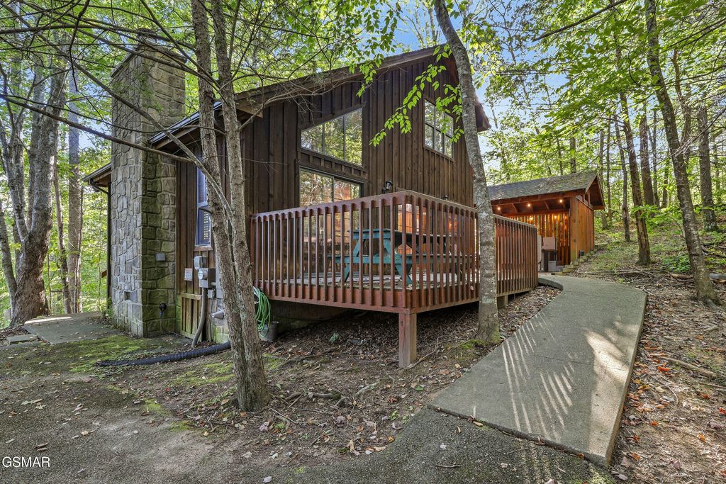 507 Eagle Trail, Gatlinburg, TN 37738