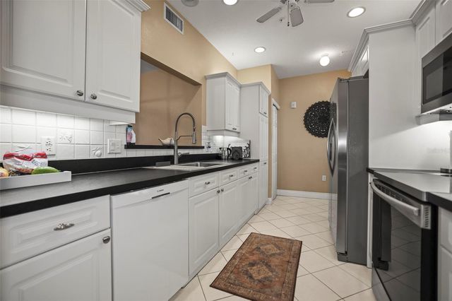 5 ISLAND PARK PLACE 206, Dunedin, FL 34698