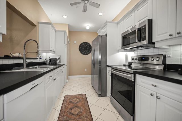 5 ISLAND PARK PLACE 206, Dunedin, FL 34698