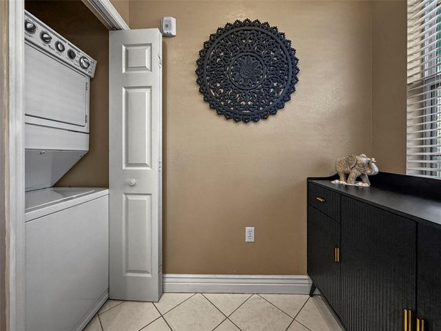 5 ISLAND PARK PLACE 206, Dunedin, FL 34698