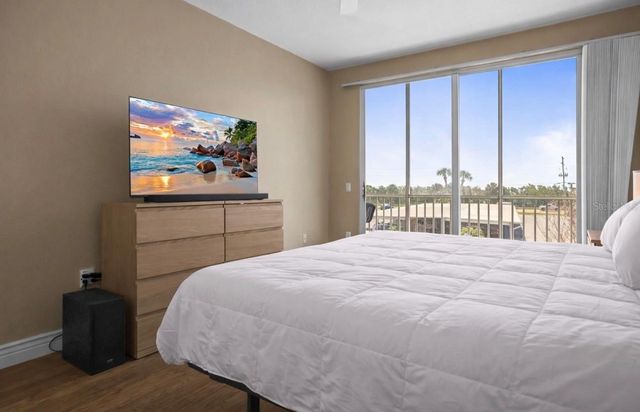 5 ISLAND PARK PLACE 206, Dunedin, FL 34698