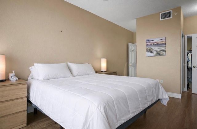 5 ISLAND PARK PLACE 206, Dunedin, FL 34698