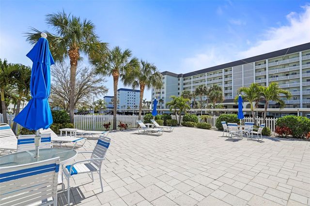 5 ISLAND PARK PLACE 206, Dunedin, FL 34698