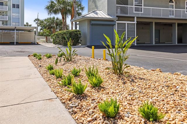 5 ISLAND PARK PLACE 206, Dunedin, FL 34698