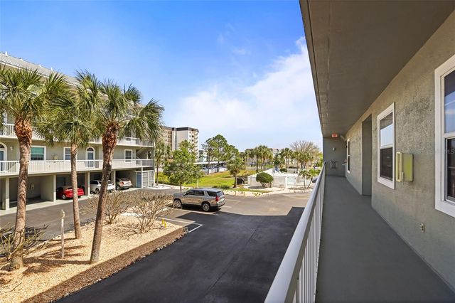 5 ISLAND PARK PLACE 206, Dunedin, FL 34698