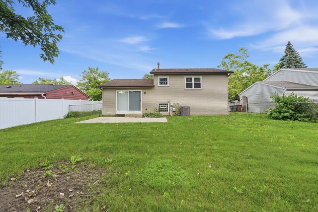 17690 HILLCREST Drive, Country Club Hills, IL 60478