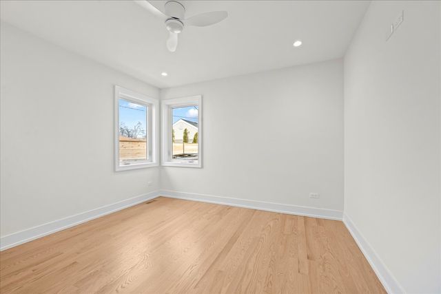 1207 Hoffman Avenue, Park Ridge, IL 60068