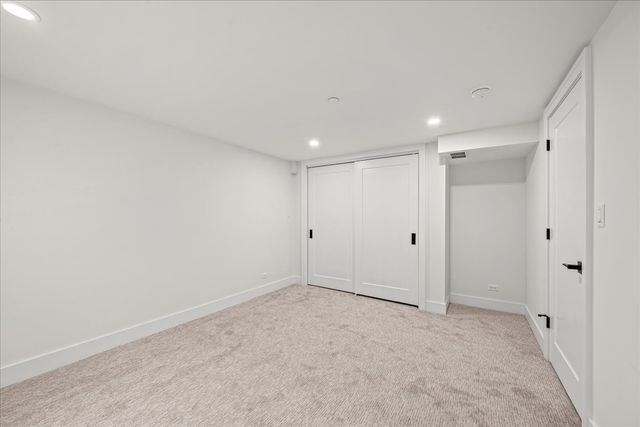 1207 Hoffman Avenue, Park Ridge, IL 60068