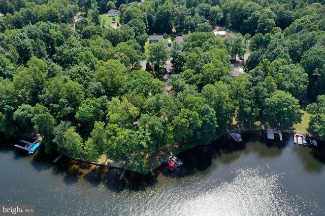 322 LAKE CAROLINE DR, Ruther Glen, VA 22546