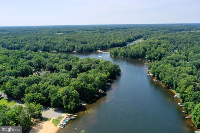 322 LAKE CAROLINE DR, Ruther Glen, VA 22546