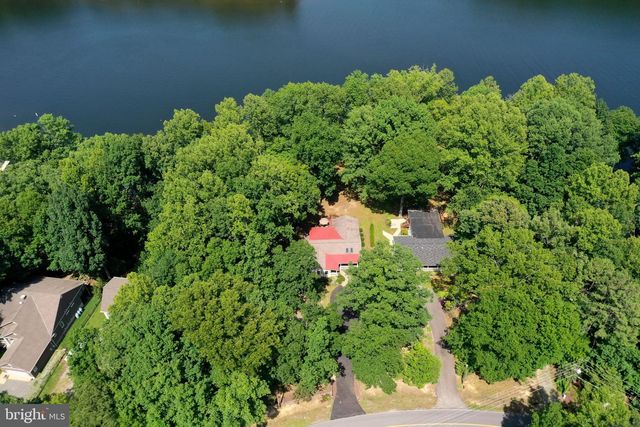 322 LAKE CAROLINE DR, Ruther Glen, VA 22546