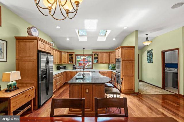 322 LAKE CAROLINE DR, Ruther Glen, VA 22546