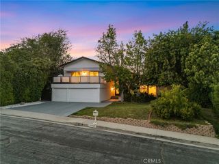 19581 Braewood, Tarzana, CA 91356