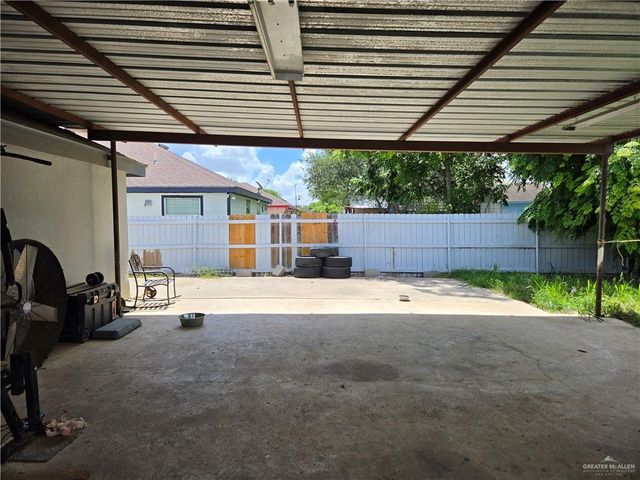 811 W Falcon Avenue, Pharr, TX 78577