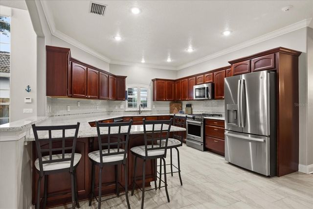 512 CLARENDON AVENUE, Winter Park, FL 32789