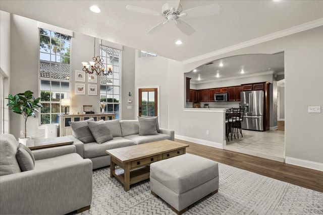 512 CLARENDON AVENUE, Winter Park, FL 32789