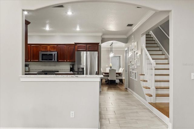 512 CLARENDON AVENUE, Winter Park, FL 32789