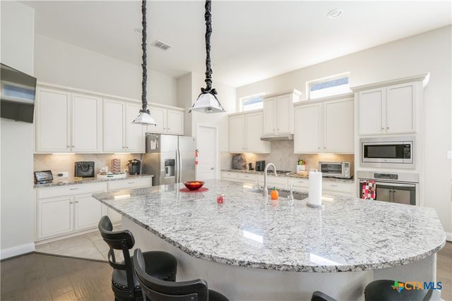 407 Mission Hill Run, New Braunfels, TX 78132