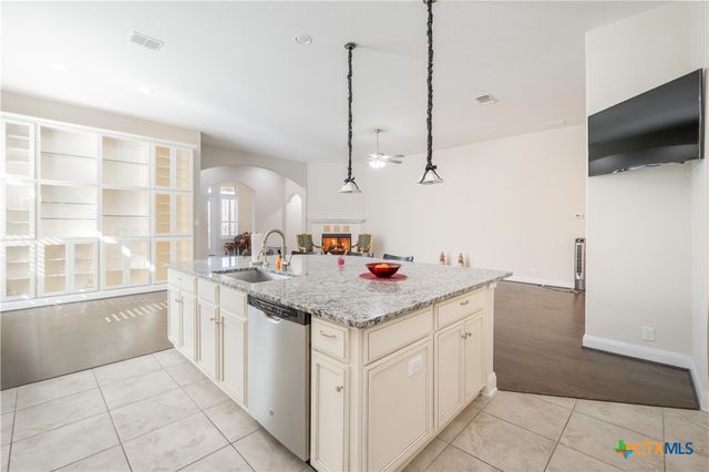 407 Mission Hill Run, New Braunfels, TX 78132