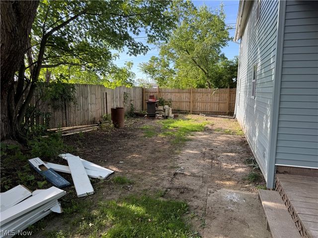 2069 E 29th Street, Lorain, OH 44055