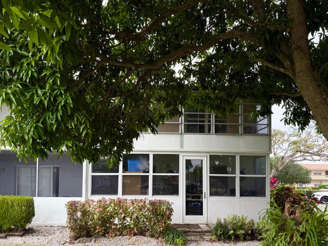 240 Northampton L, West Palm Beach, FL 33417