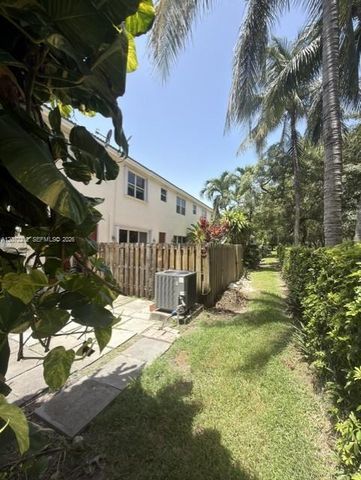 2245 NE 42nd Avenue, Homestead, FL 33033