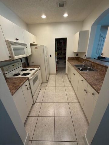 2245 NE 42nd Avenue, Homestead, FL 33033