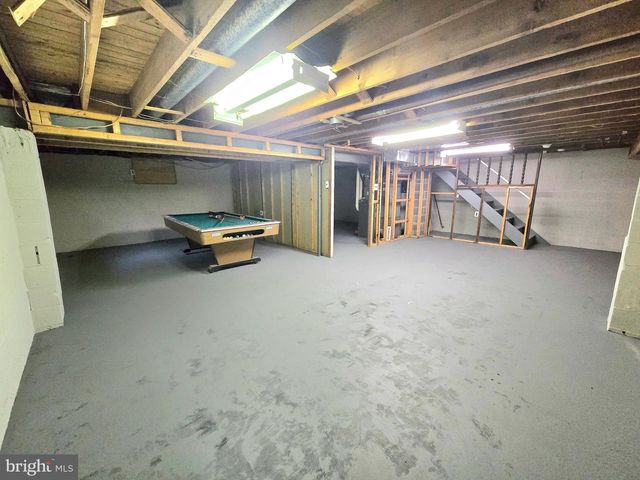 4 ANVIL CT, Cherry Hill, NJ 08003