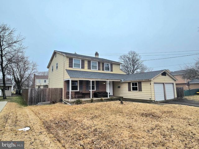 4 ANVIL CT, Cherry Hill, NJ 08003