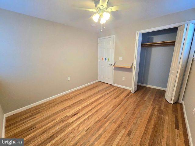 4 ANVIL CT, Cherry Hill, NJ 08003