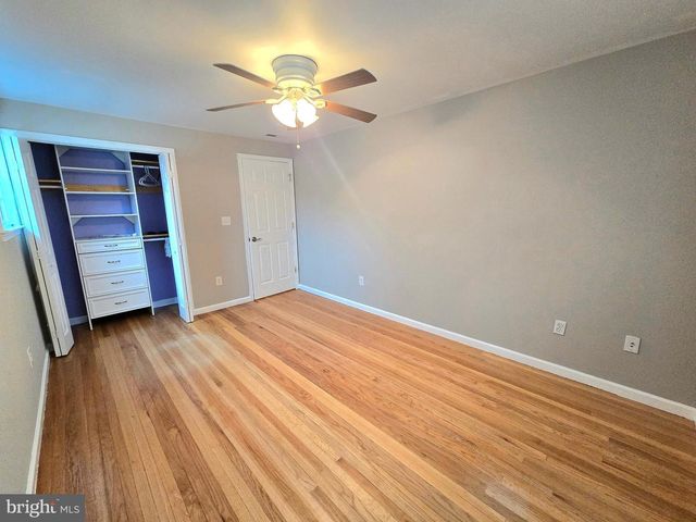 4 ANVIL CT, Cherry Hill, NJ 08003