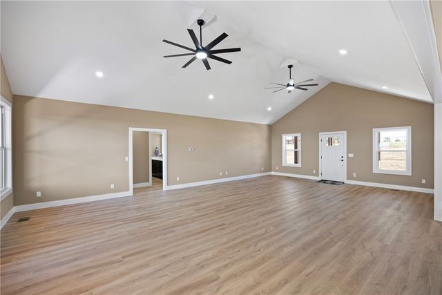 3350 Crow Mountain Road, Russellville, AR 72802