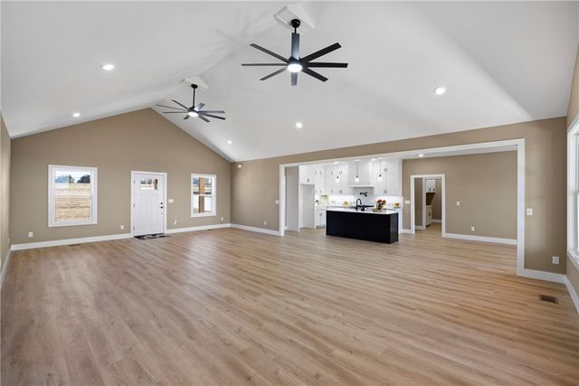 3350 Crow Mountain Road, Russellville, AR 72802