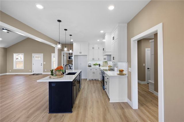 3350 Crow Mountain Road, Russellville, AR 72802