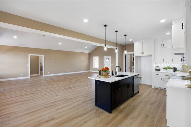 3350 Crow Mountain Road, Russellville, AR 72802