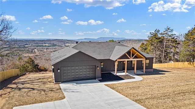 3350 Crow Mountain Road, Russellville, AR 72802