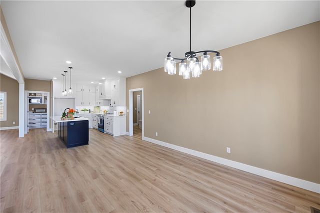 3350 Crow Mountain Road, Russellville, AR 72802