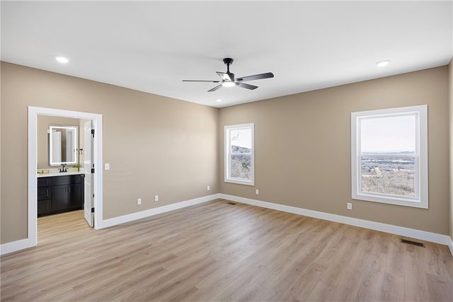 3350 Crow Mountain Road, Russellville, AR 72802