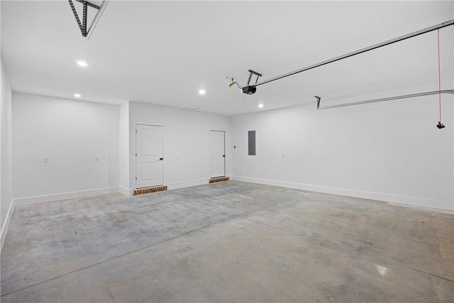 3350 Crow Mountain Road, Russellville, AR 72802