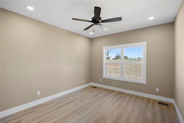 3350 Crow Mountain Road, Russellville, AR 72802