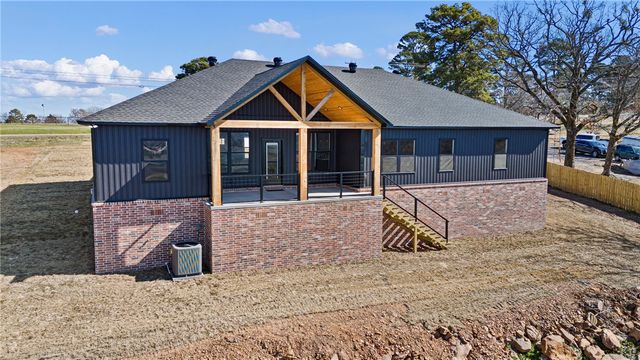 3350 Crow Mountain Road, Russellville, AR 72802