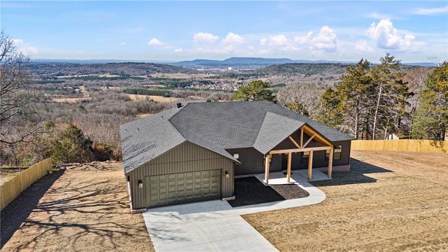 3350 Crow Mountain Road, Russellville, AR 72802