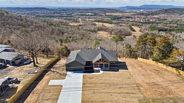 3350 Crow Mountain Road, Russellville, AR 72802