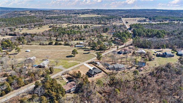 3350 Crow Mountain Road, Russellville, AR 72802