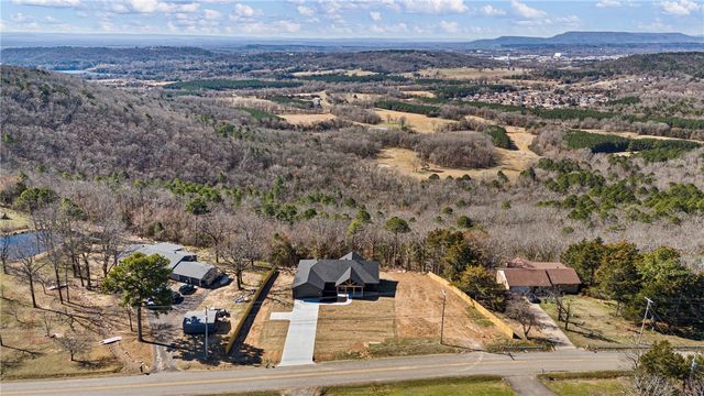 3350 Crow Mountain Road, Russellville, AR 72802