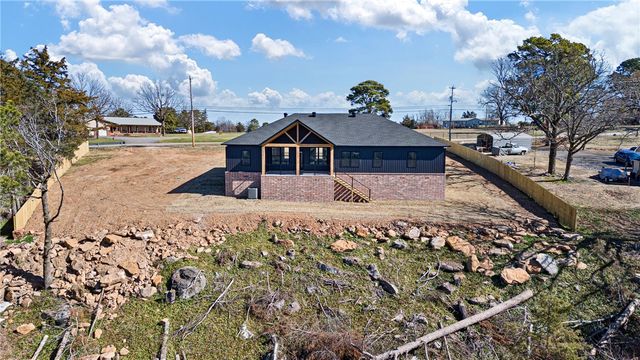 3350 Crow Mountain Road, Russellville, AR 72802