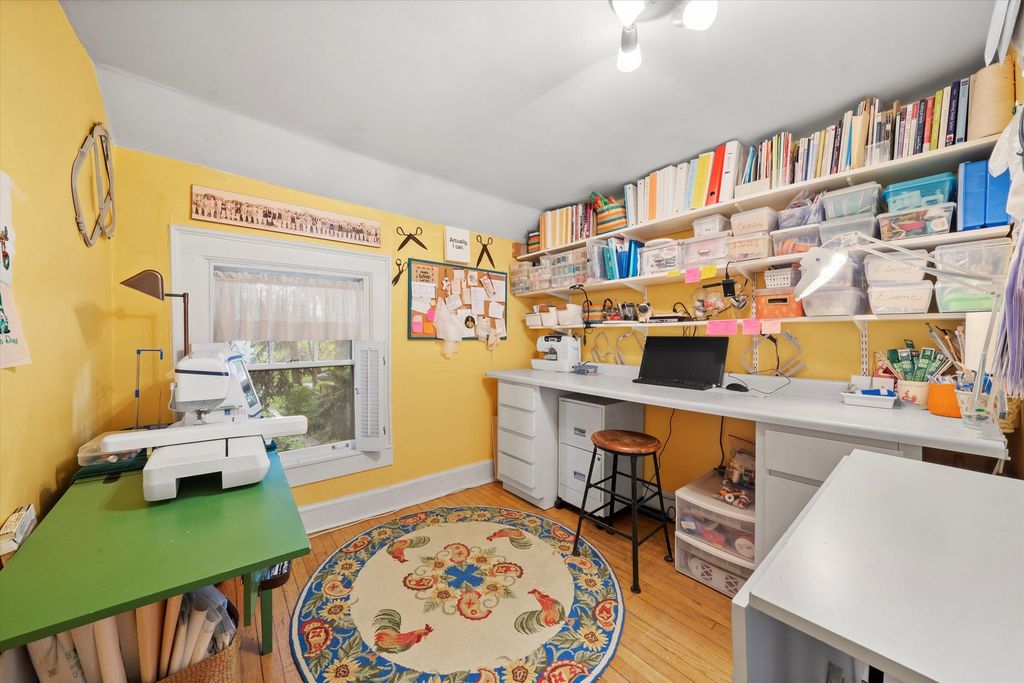 Image 19 of property listing at 10218 S Prospect Avenue, Chicago, IL 60643