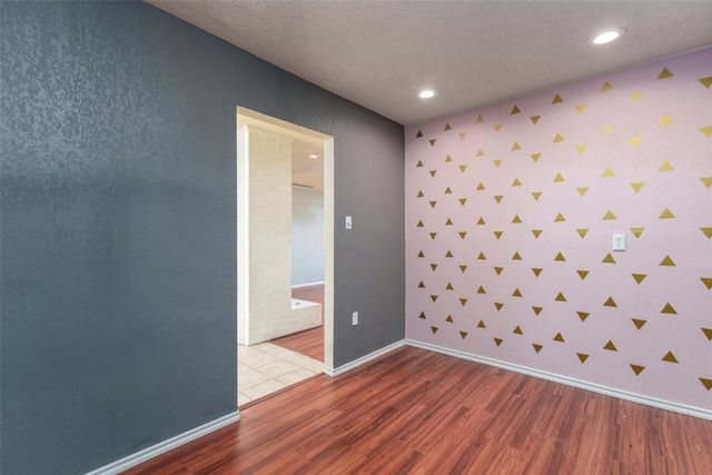 5300 Queenlily Court, Arlington, TX 76018