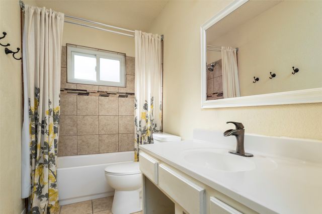 5300 Queenlily Court, Arlington, TX 76018